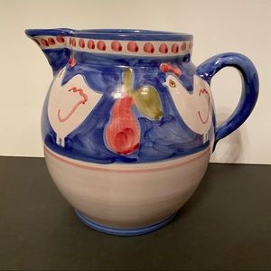 VIETRI CAMPAGNA PITCHER BLUE WHITE CHICKEN POLLO RED DOT ITALY HOME 64 oz.